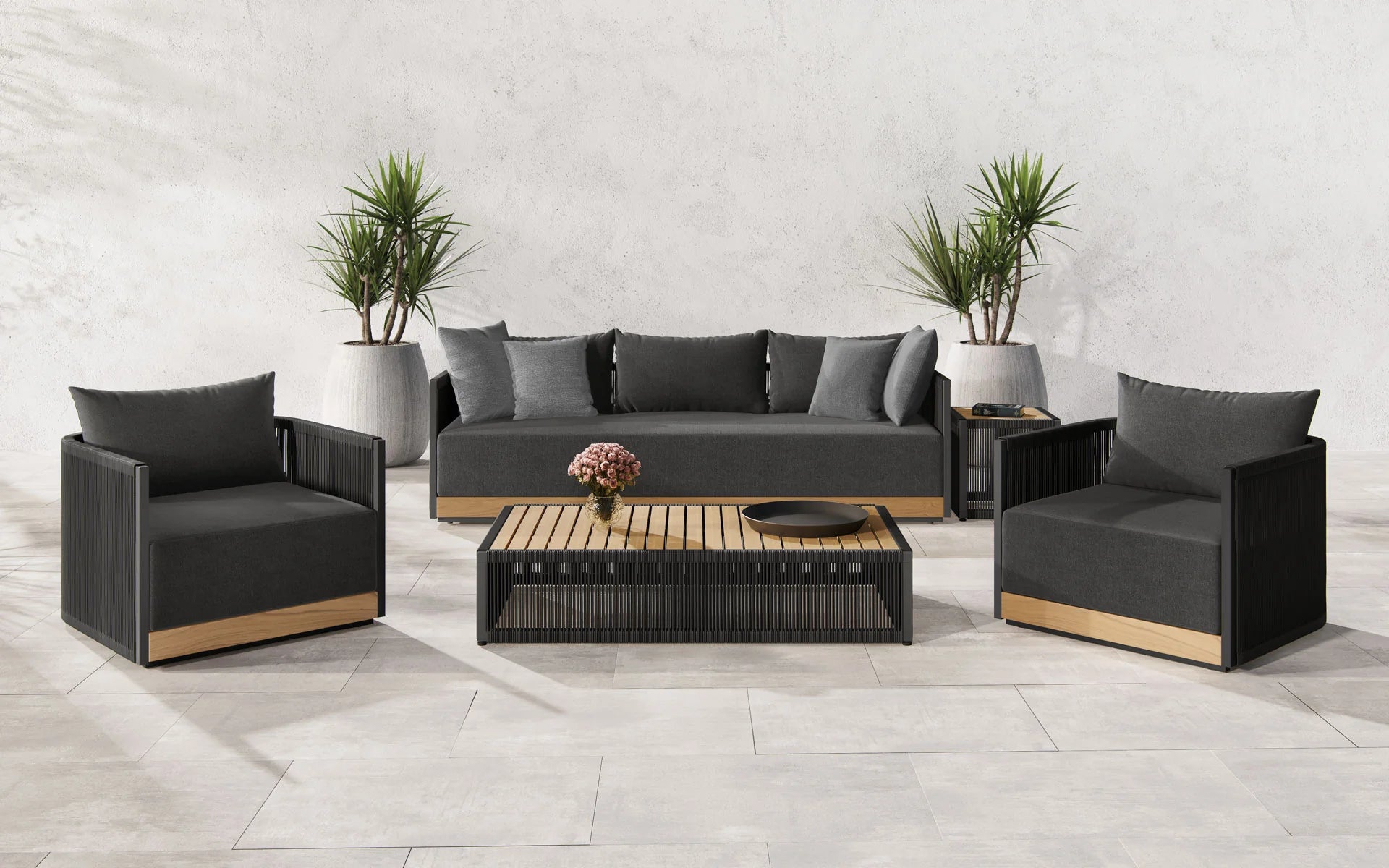Clifton Outdoor Lounge Chair
